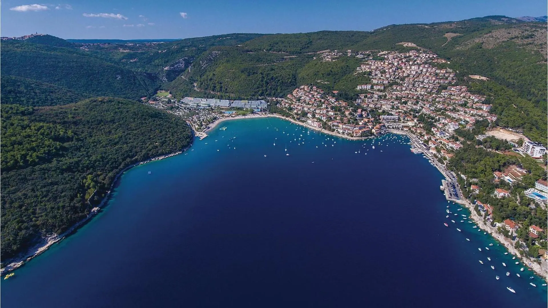 Stunning Apartment In Rabac With Kitchen