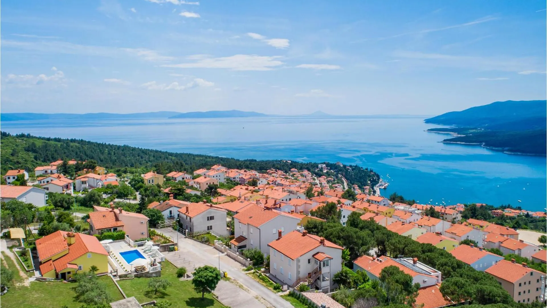 Stunning Apartment In Rabac With Kitchen 0*,